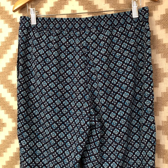 Talbots Blue Elastic Pull On Floral Silky Pants! - Picture 6 of 8